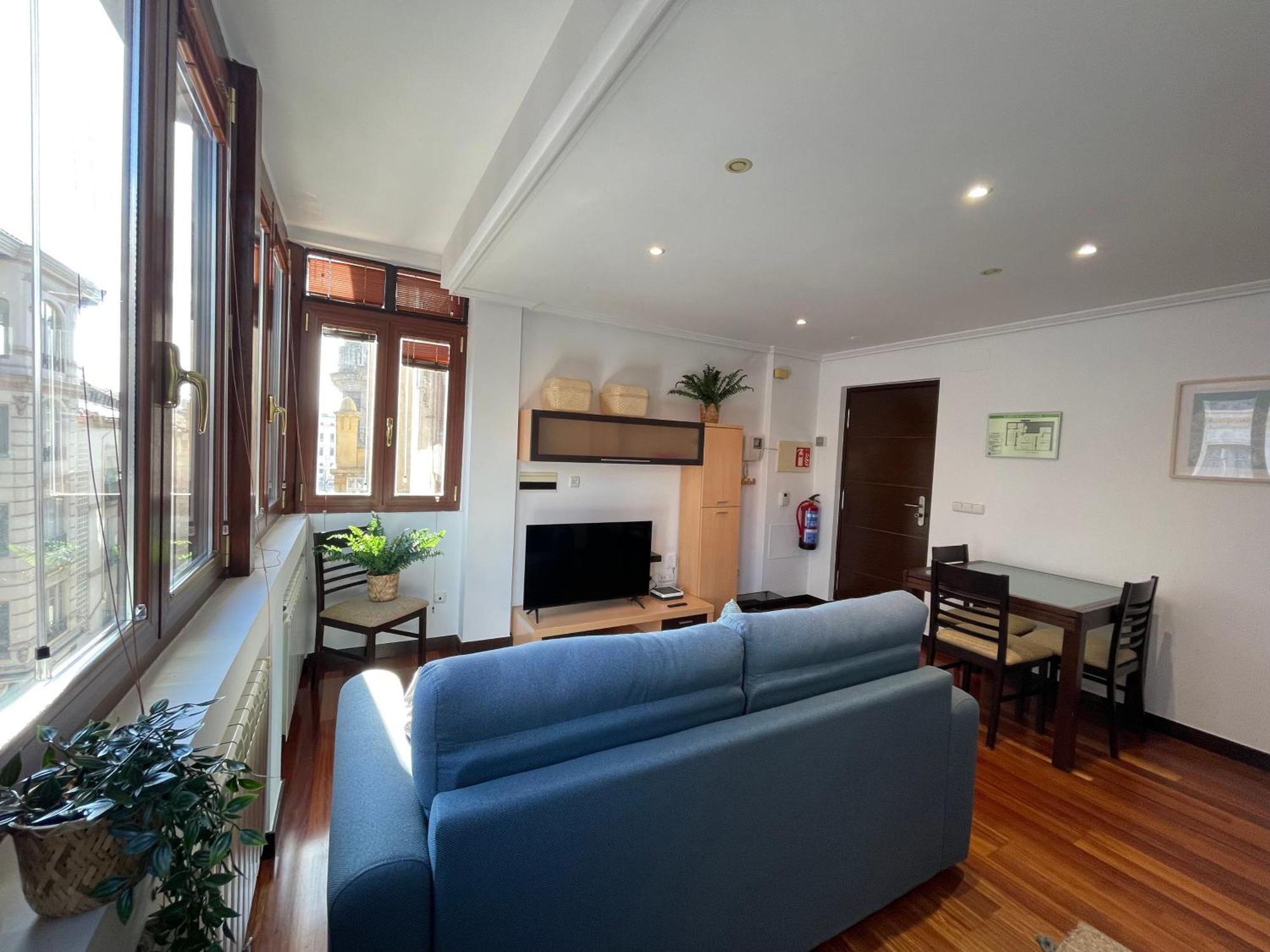 Atuaire Home Vivienda A Luminosa Parking Incluido En Plena Calle Comercial Burgos Ngoại thất bức ảnh