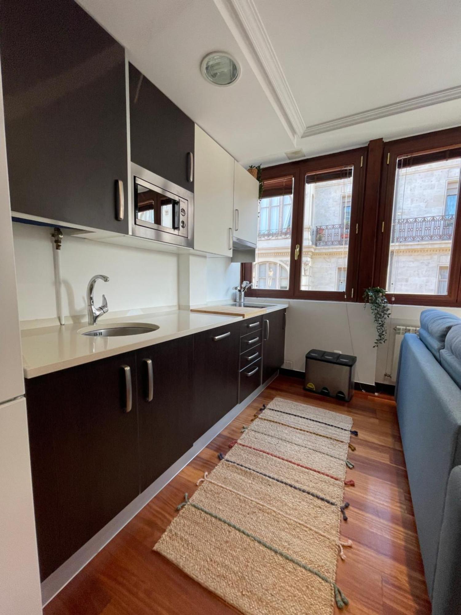 Atuaire Home Vivienda A Luminosa Parking Incluido En Plena Calle Comercial Burgos Ngoại thất bức ảnh